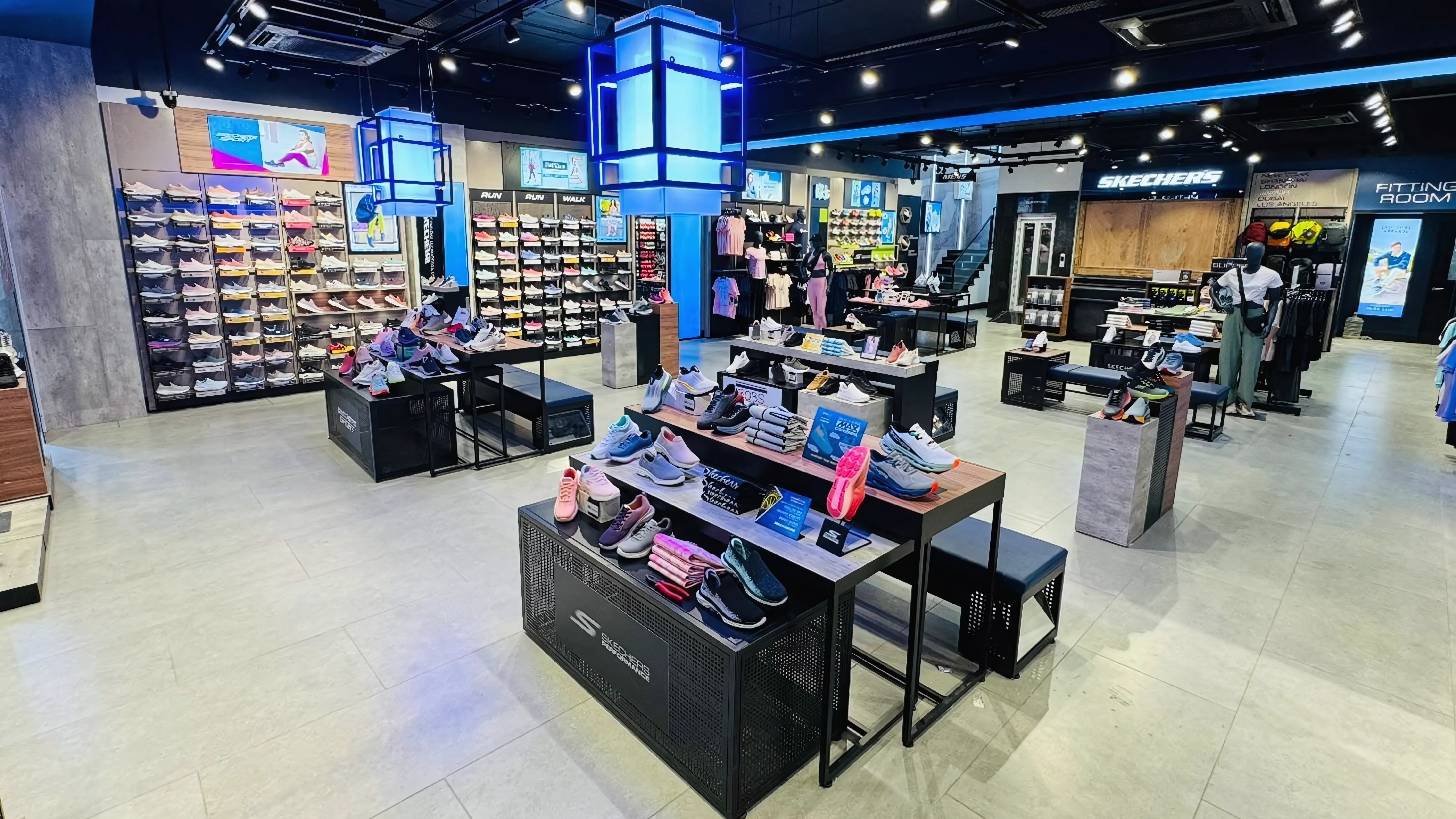 Skechers store layout